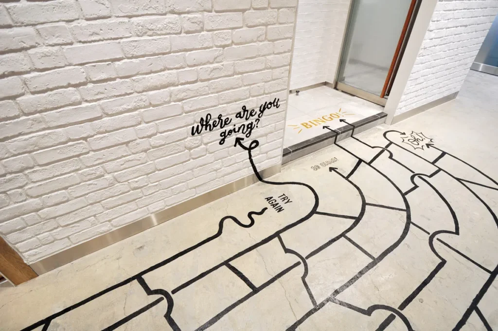 ブリックタイル CAN'BRICK for Paint ペンキ塗り用 施工事例 アトレ松戸 8F共用スペース ペイント仕上げ
