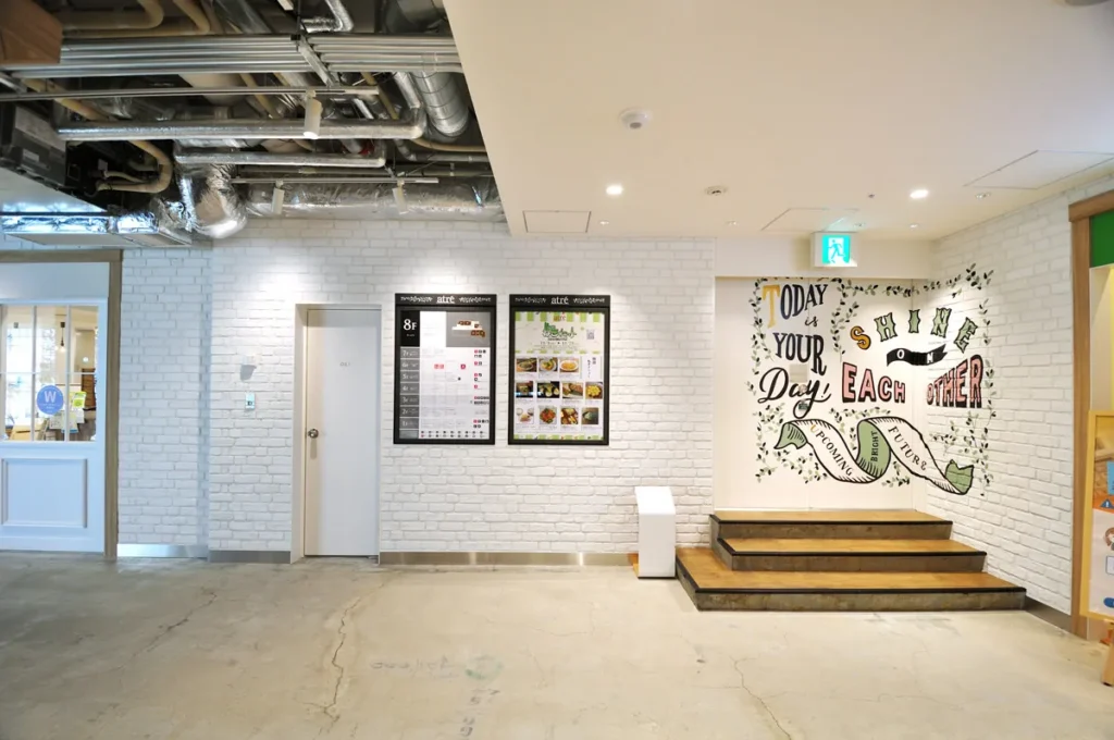ブリックタイル CAN'BRICK for Paint ペンキ塗り用 施工事例 アトレ松戸 8F共用スペース