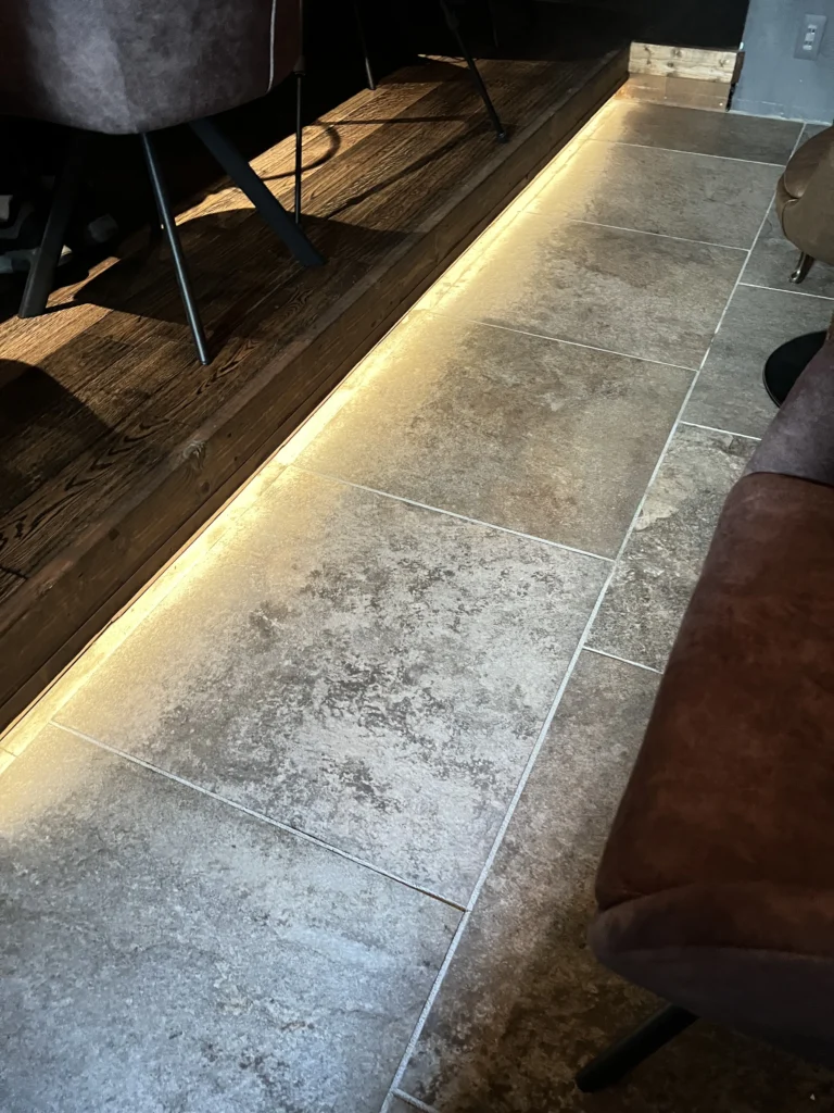 Tiles 床タイル「LAVALERO– ラバレド」 シーシャバー事例