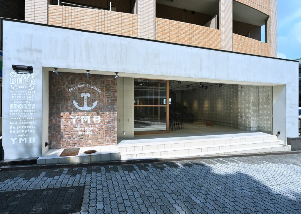 ビール専門店施工事例　アンティーク調レンガタイル