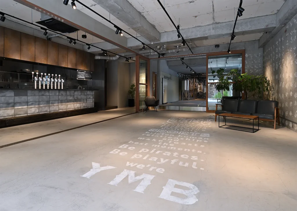 ビール専門店施工事例　張るブロック塀　コンクリートブロックタイル