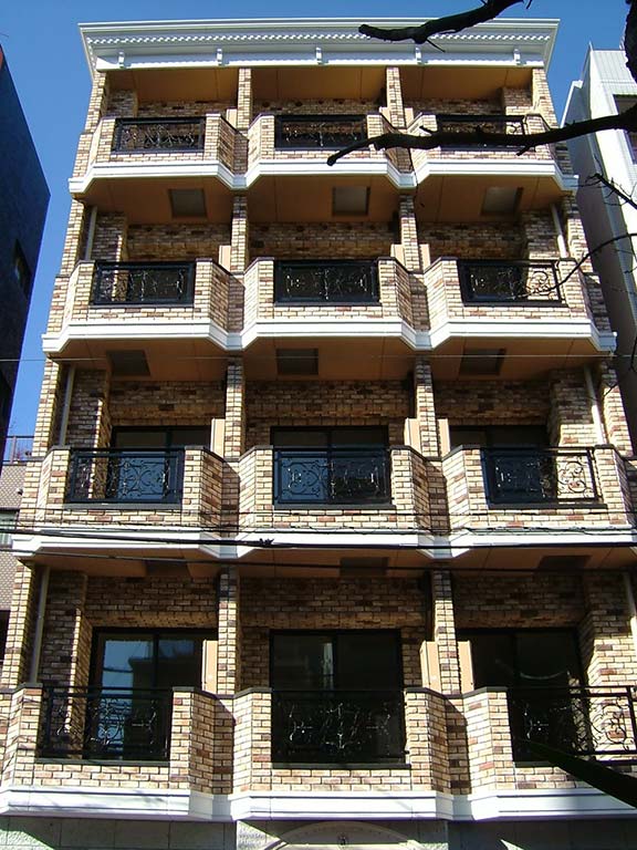 マンション「エーデルフラウ」の外壁・ファサードデザイン ブリックタイルCAN’BRICK