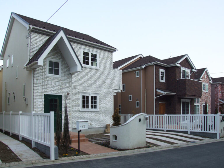 Subdivision House Facade / Exterior Wall