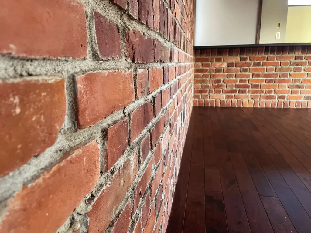 ブリックタイルCAN’BRICK「ケンブリッジ(CB-3)」 住宅内装壁 施工事例