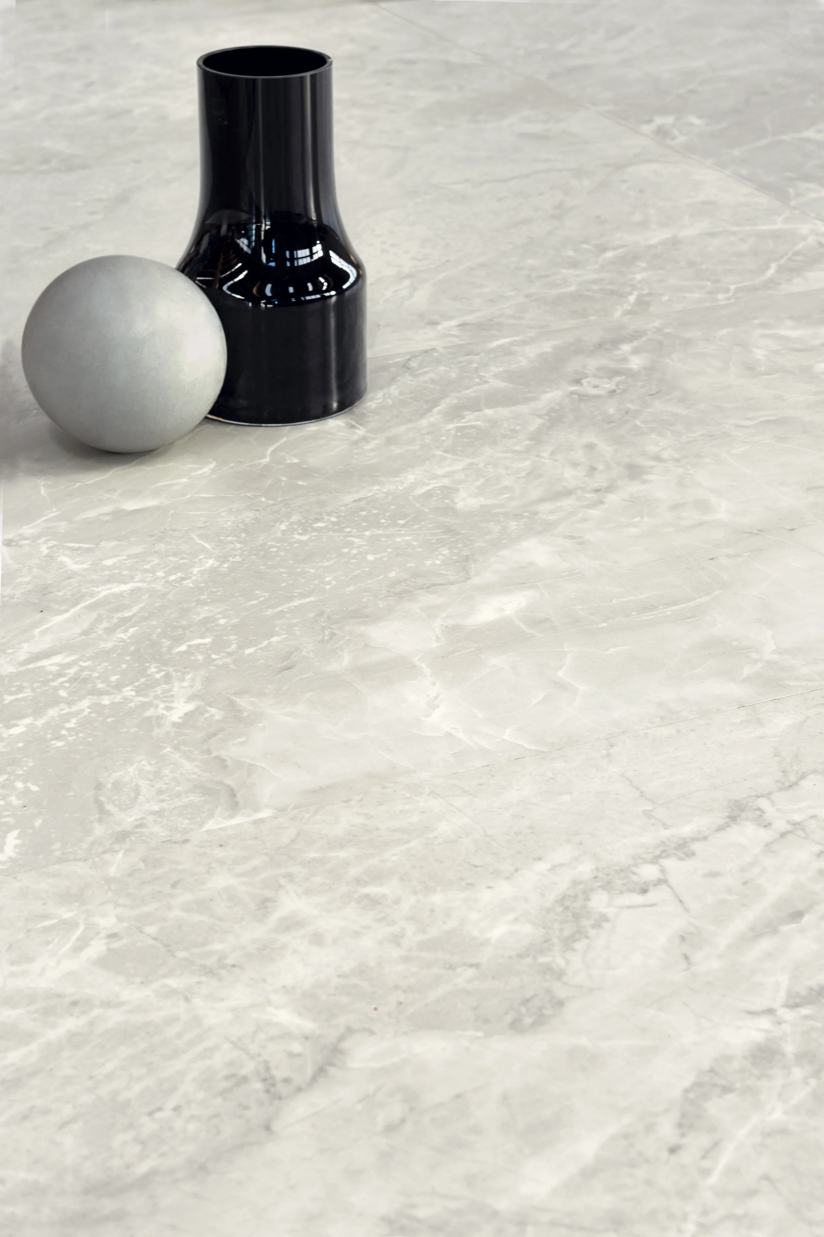 Tiles 床タイル「TRUMARMI– トルマルミ」 住宅　床施工事例イメージ　輸入タイル