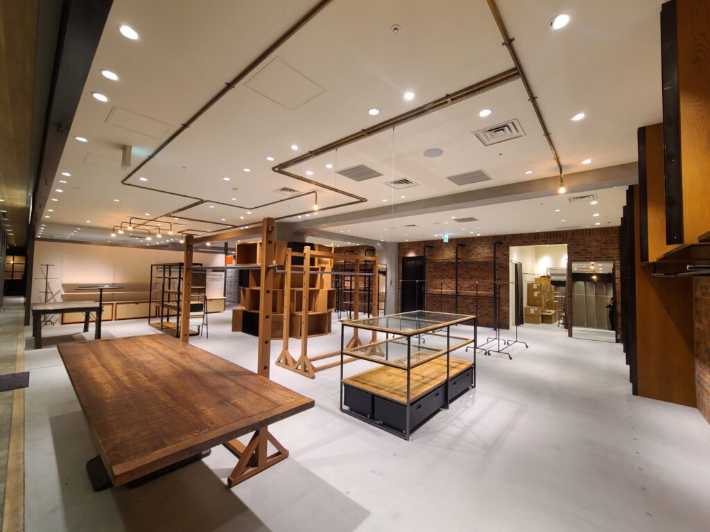 「niko and … 二子玉川ライズ店」 店舗デザイン ブリックタイル CAN’BRICK「ケンブリッジ(CB-3)」